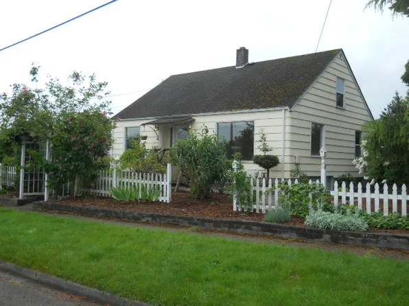 1115 20th St, Anacortes, WA 98221