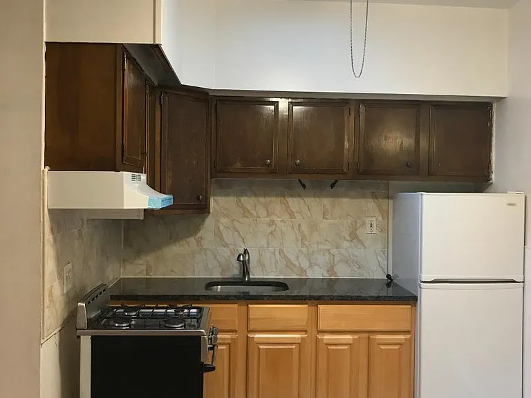 512 S 41st St #9 — Photo 16