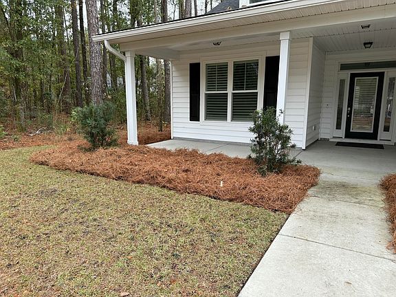 3rd image of 206 Almond Ct