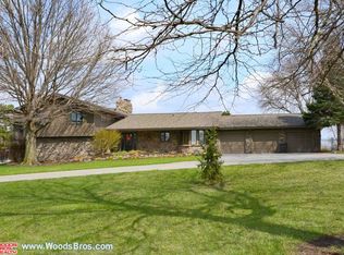 8435 Firethorn Ln, Lincoln, NE 68520