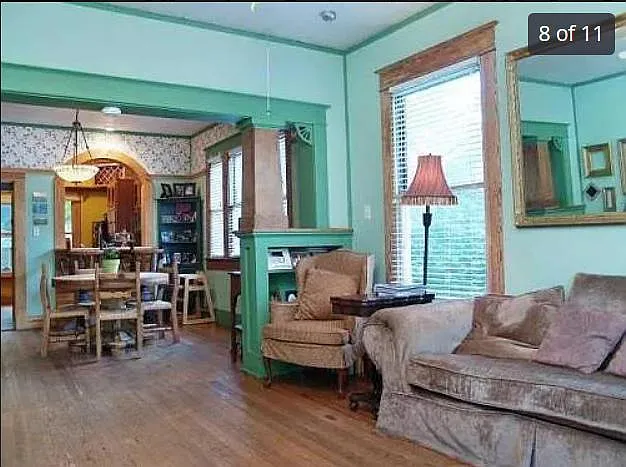 5 bed, 3258 sqft, $5,200 — Photo 3