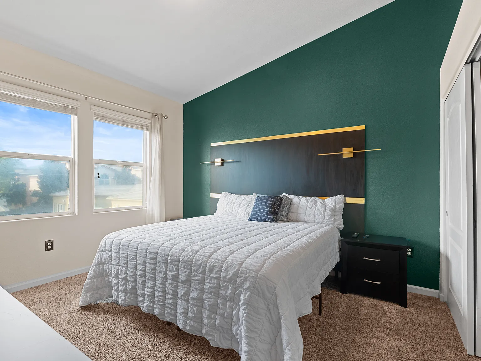 1900 Danbrook Drive #323 - 323 — Photo 4