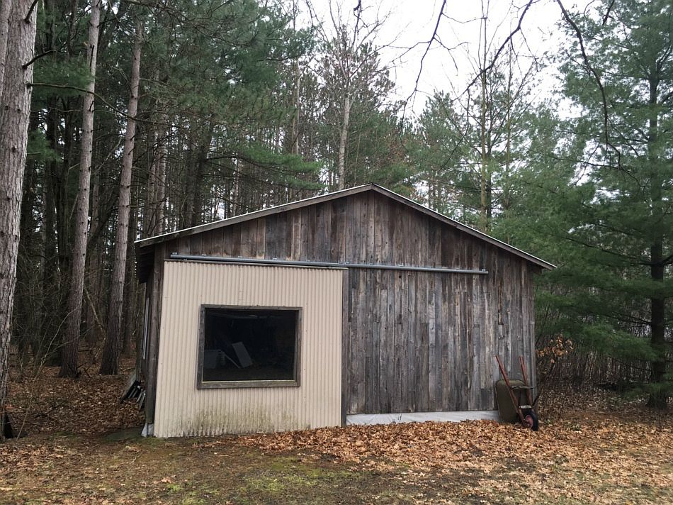 2nd image of 627 W Gordonville Rd