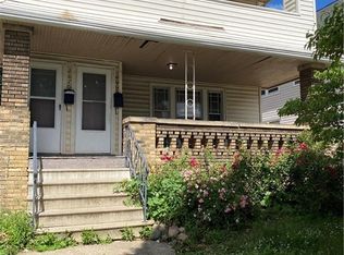 2068 Wascana Ave, Lakewood, OH