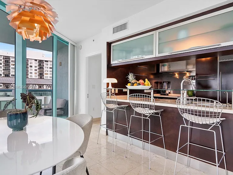 6000 Indian Creek Dr #8B — Photo 7