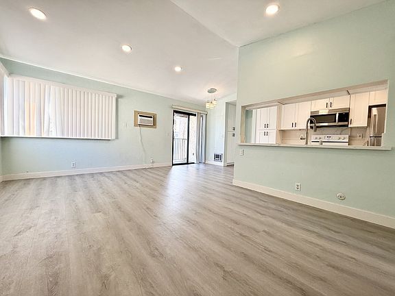 2nd image of 4119 Highland Ave Unit 7