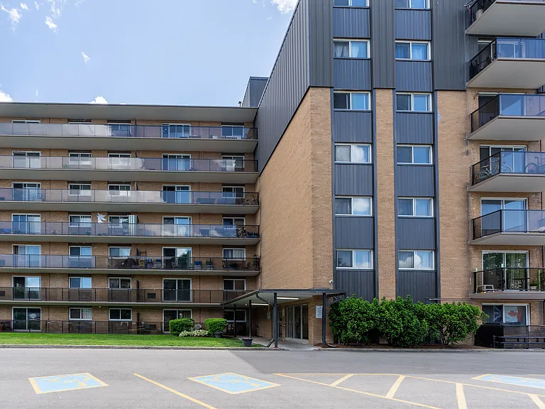 875 Colborne Rd — Photo 4