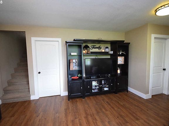 5th image of 15708 NE 182nd Ave
