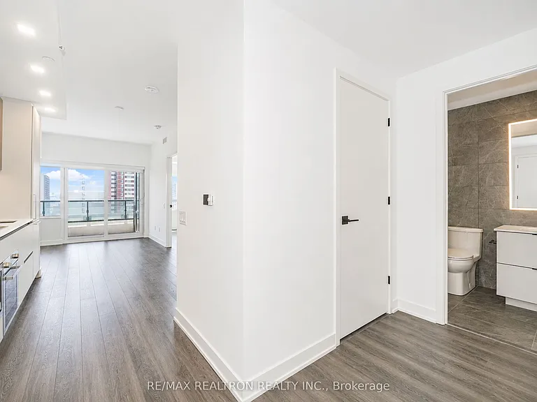 609 Sherbourne St #1711 — Photo 12