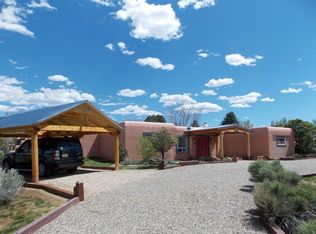 915 Calle Conquistador, Taos, NM 87571