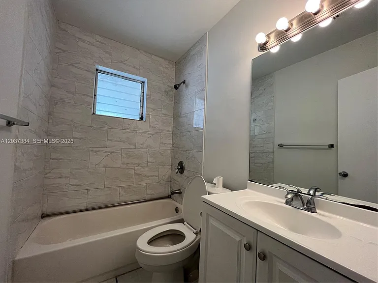 240 NW 48th Ct — Photo 9