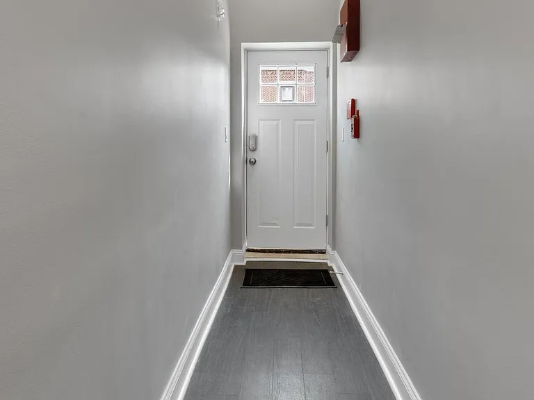 624 N 35th St #1 — Photo 16