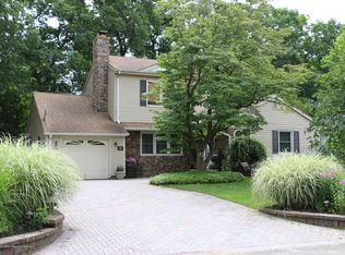 17 Wayside Dr, Brick, NJ 08724