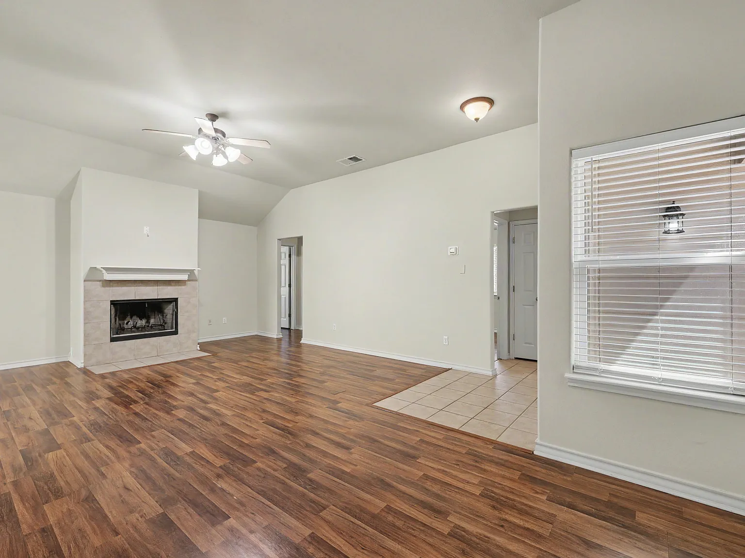 3 bed, 1623 sqft, $2,150 — Photo 4