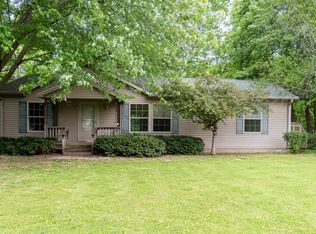 306 Howard St, Waveland, IN 47989