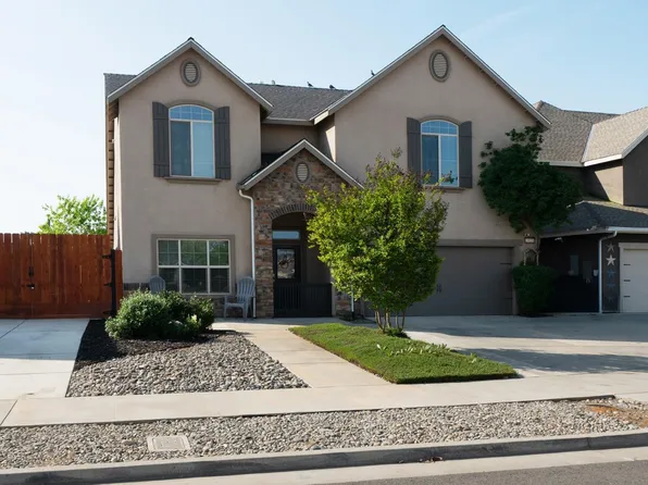 2027 W Babcock Ave, Visalia, CA 93291