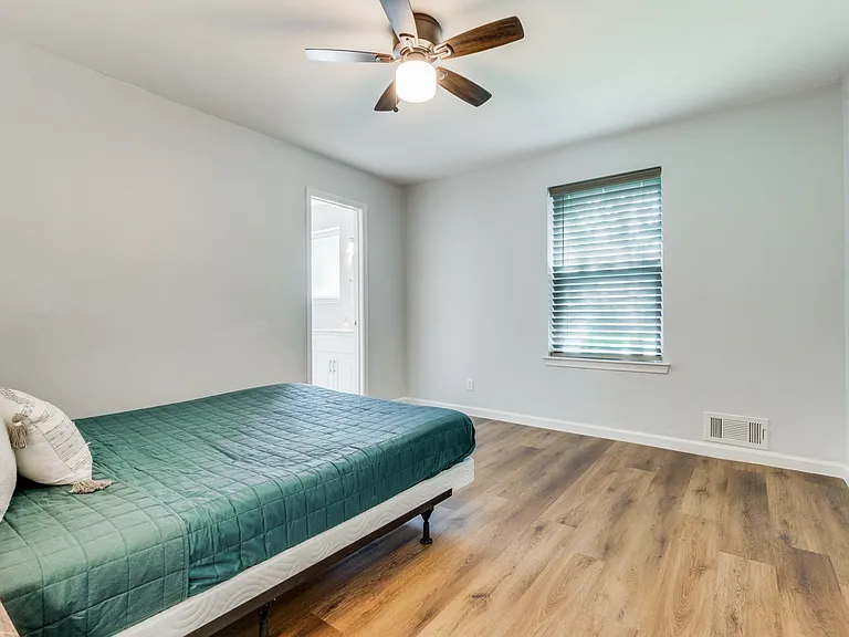 5221 Elkridge Dr — Photo 22