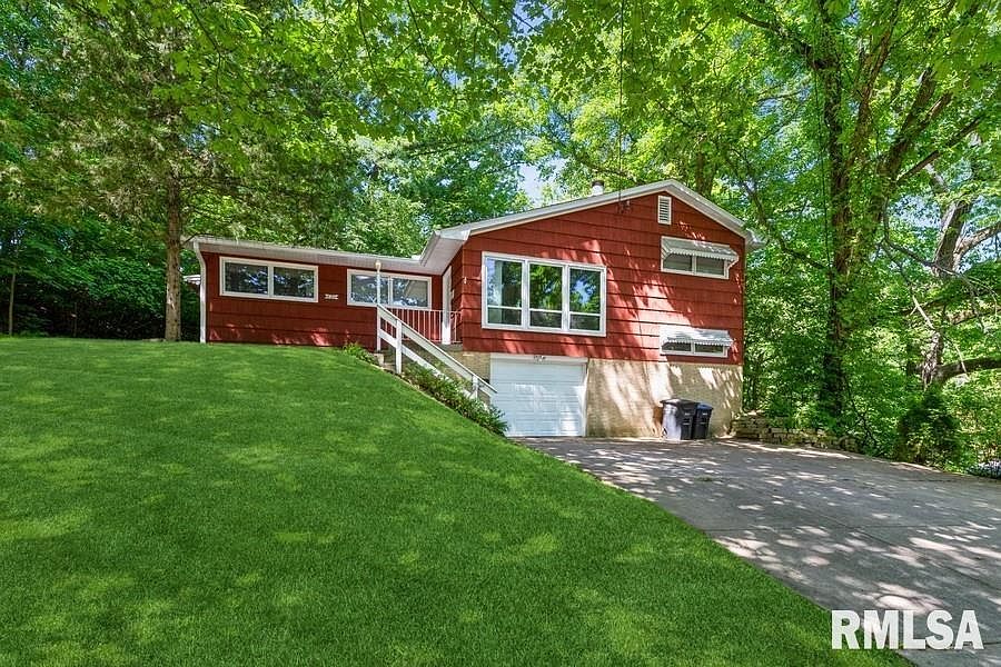 1st image of 820 40th St