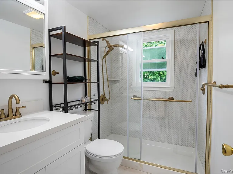 13 Cedarwood Dr — Photo 9