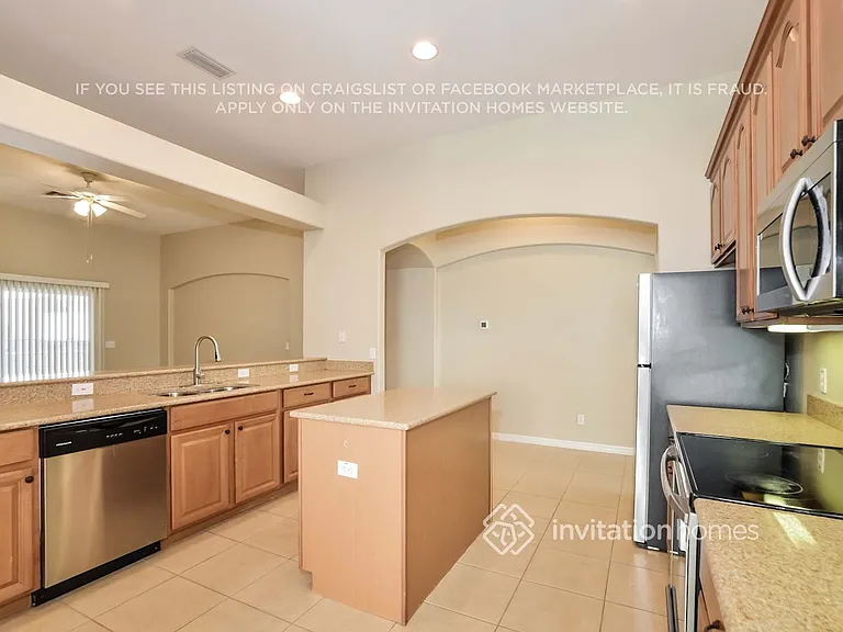 204 Towerview Dr E — Photo 8