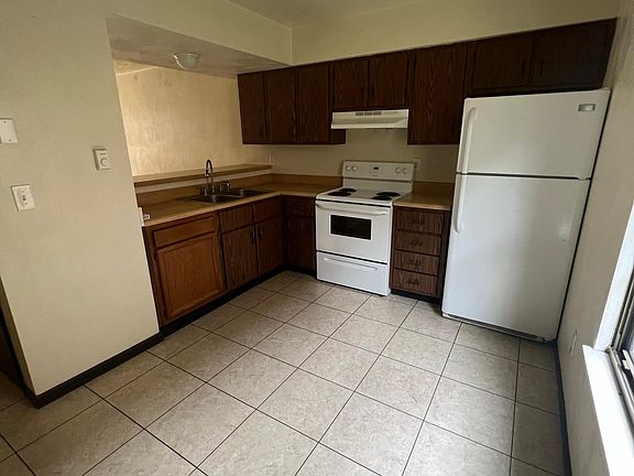 3rd image of 239 Gilbert Ave #239