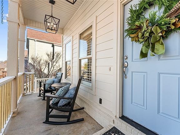 4th image of 1639 E Cypress Ln