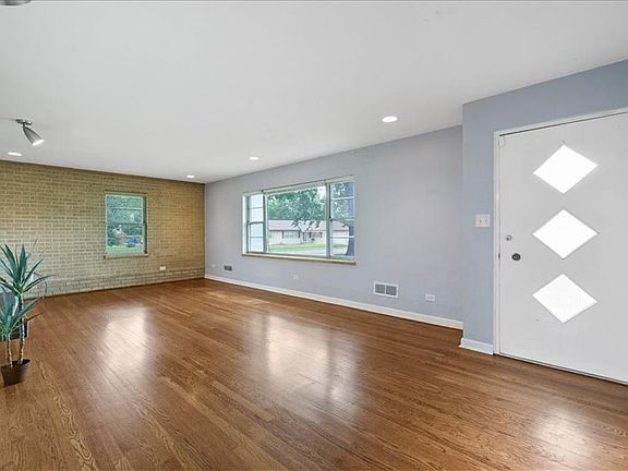 5th image of 4611 Gibbs Rd