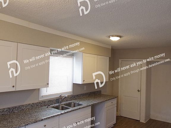 4th image of 3828 College Ave