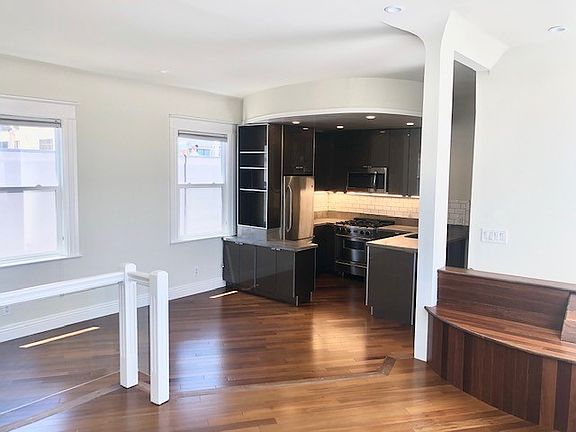 3rd image of 1046 Pacific Ave #1046