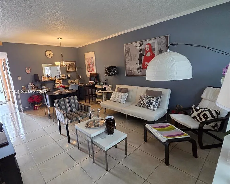 5181 W Oakland Park Blvd #204