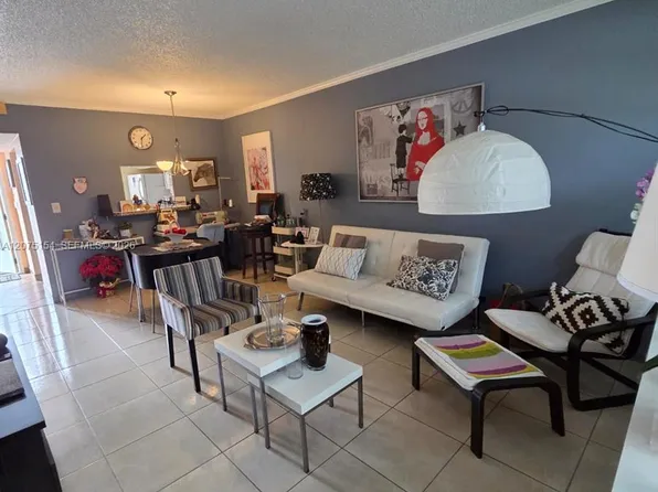 5181 W Oakland Park Blvd #204, Fort Lauderdale, FL 33313