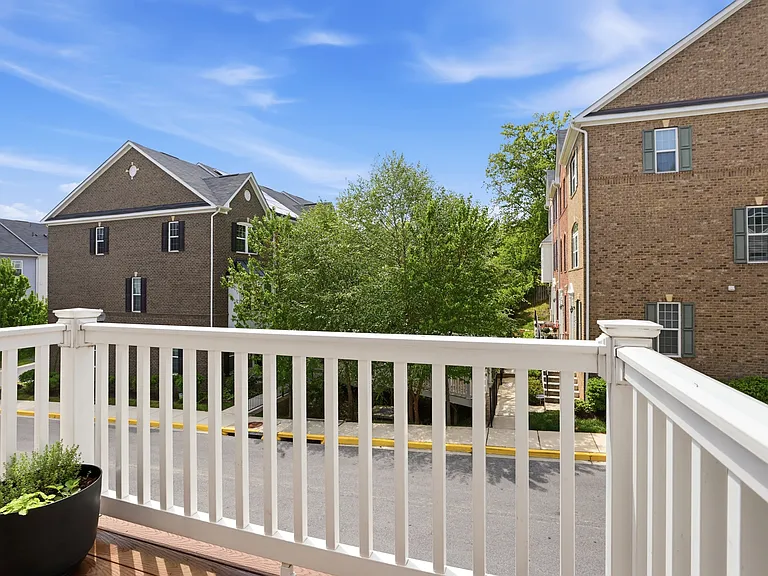 4915 Crest View Dr — Photo 19