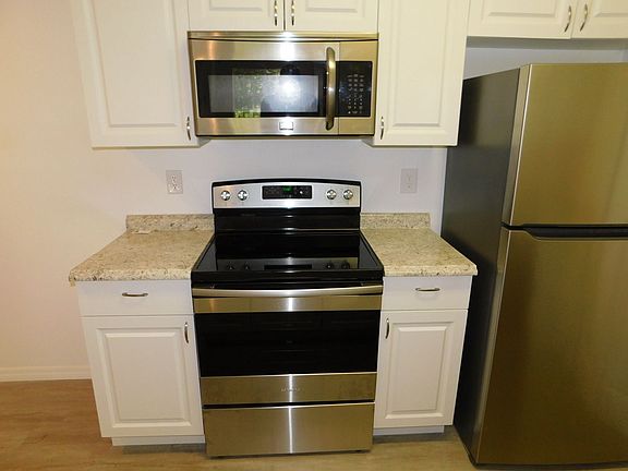 3rd image of 4304 S Kirkman Rd Unit 103