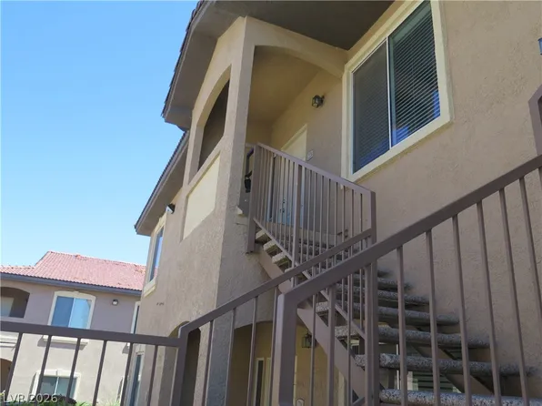 2305 W Horizon Ridge Pkwy APT 2224, Henderson, NV 89052