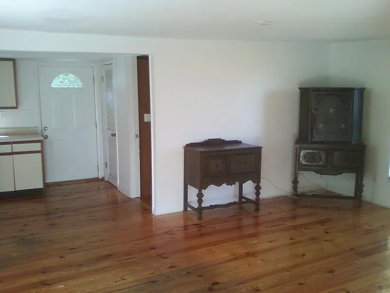 7205 S Manhattan St — Photo 3