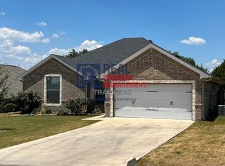 2302 Creek Dr, Granbury, TX 76048
