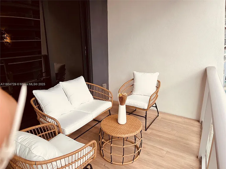 1010 Brickell Ave #2710 — Photo 21