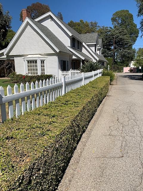 1st image of 134 S Carmelina Ave