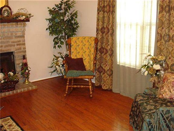 5th image of 15303 Bedford Glen Dr