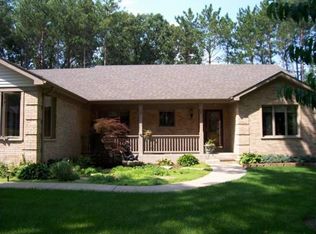 708 Burr Oak Ln, Island Lake, IL 60042