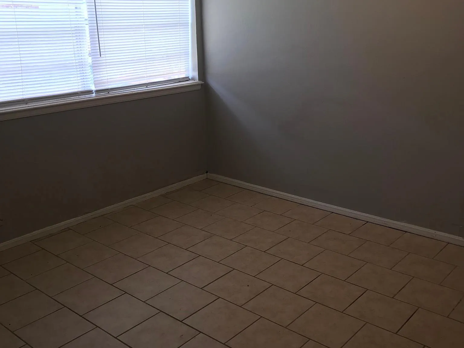 1444 N Norman Ave — Photo 1