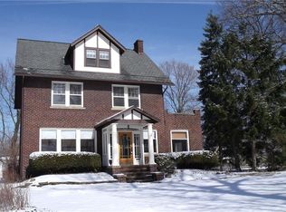 3361 E Monmouth Rd, Cleveland Heights, OH 44118
