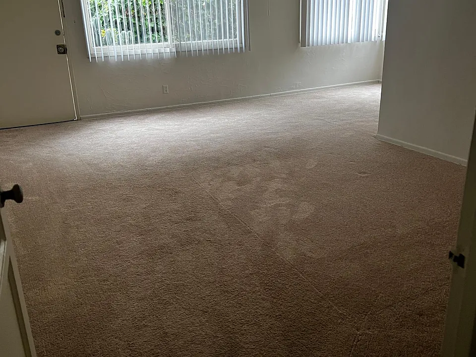 547 Landfair Ave #553