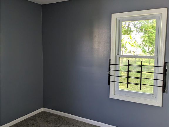 3rd image of 26671 W Hills Dr