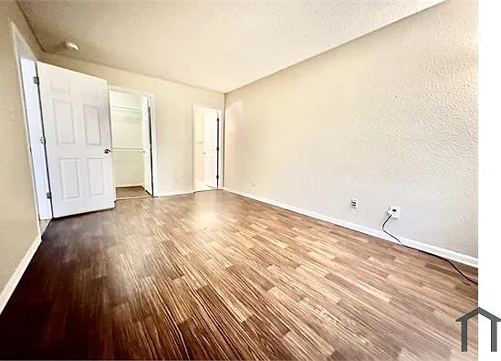 1460 Blue Brook Way — Photo 10