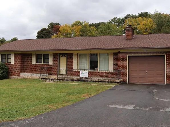 317 Pine Forest St, Marion, VA 24354