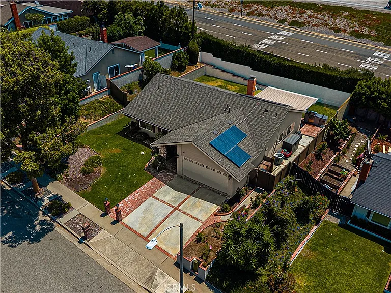 664 Olive Ave — Photo 29