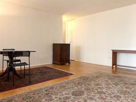2nd image of 80 Gold St #18L