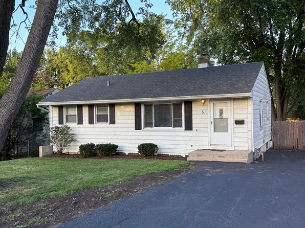 51 S Seymour Ave, Mundelein, IL 60060