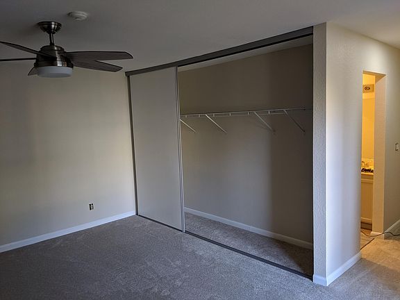 5th image of 39865 Cedar Blvd